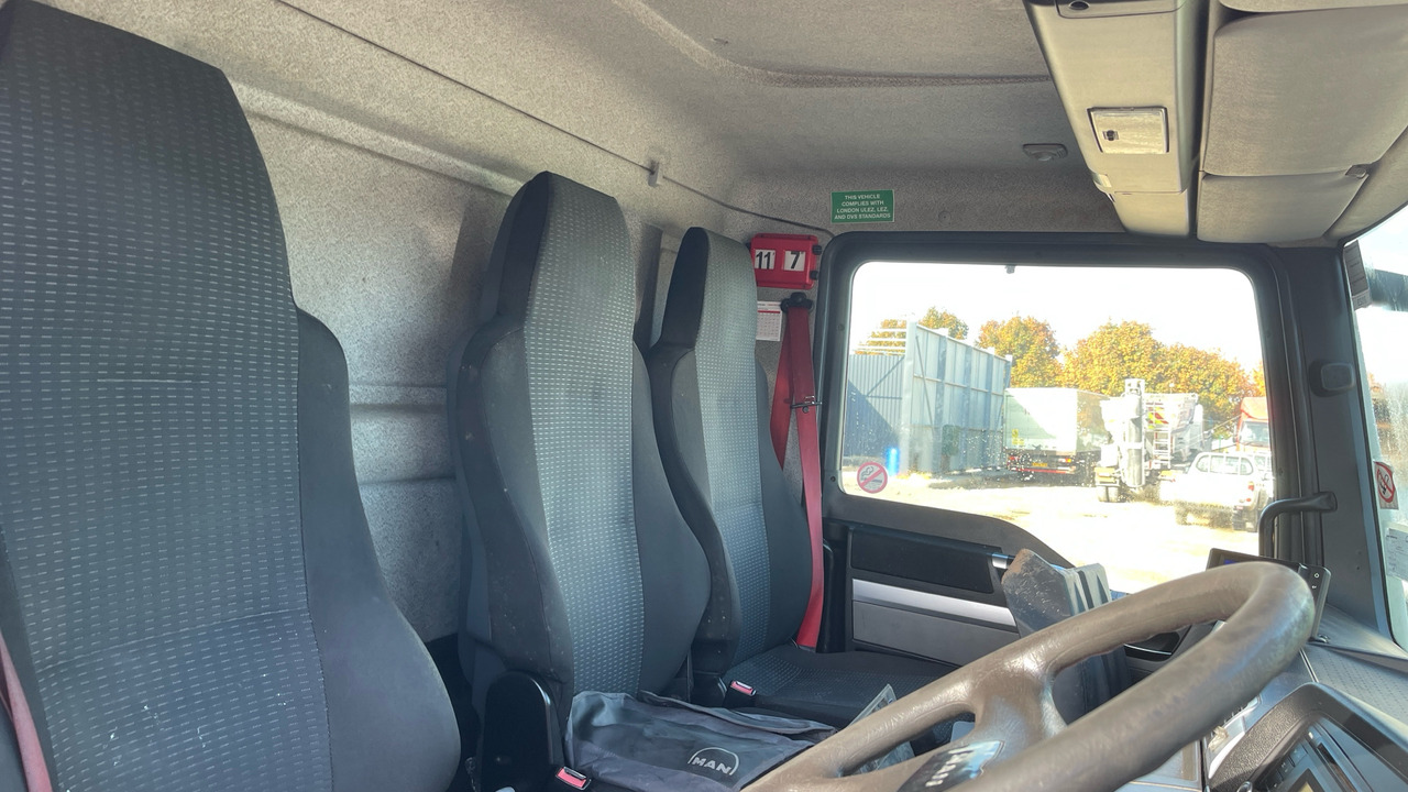 Camión caja cerrada Man TGL 12.180: foto 8