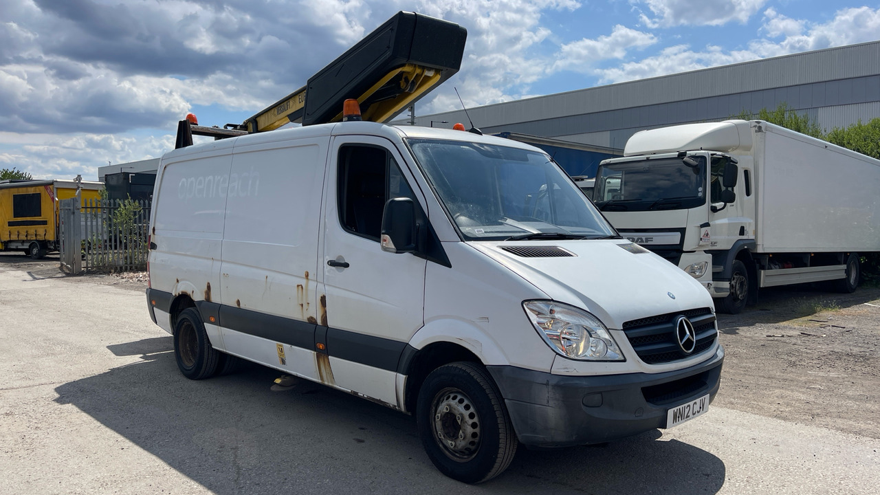 Mercedes-Benz Sprinter 513 CDI - Camión con plataforma elevadora: foto 1 Mercedes-Benz Sprinter 513 CDI - Camión con plataforma elevadora: foto 1