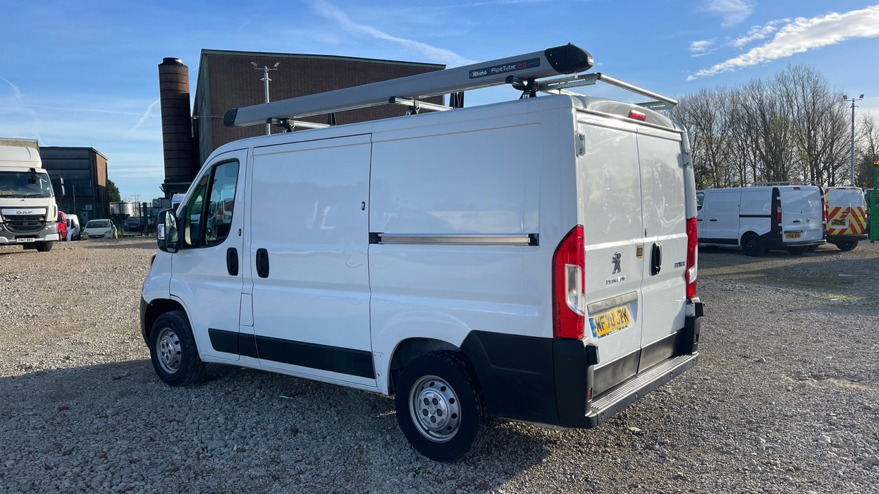 PEUGEOT BOXER 333 2.2 BLUE HDI 120PS - Furgoneta pequeña: foto 3 PEUGEOT BOXER 333 2.2 BLUE HDI 120PS - Furgoneta pequeña: foto 3