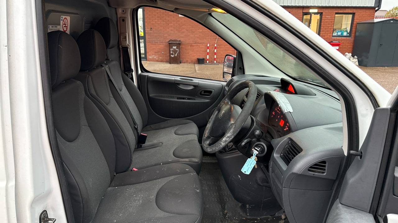 PEUGEOT EXPERT 1000 1.6 HDi 90PS - Furgoneta pequeña: foto 5 PEUGEOT EXPERT 1000 1.6 HDi 90PS - Furgoneta pequeña: foto 5