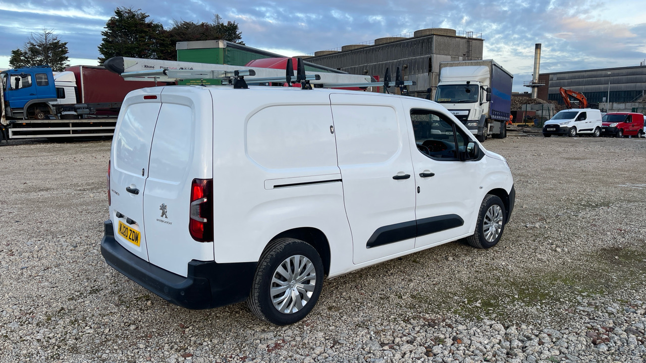 PEUGEOT PARTNER 850 1.5 BLUE HDI 100PS - Furgoneta pequeña: foto 4 PEUGEOT PARTNER 850 1.5 BLUE HDI 100PS - Furgoneta pequeña: foto 4