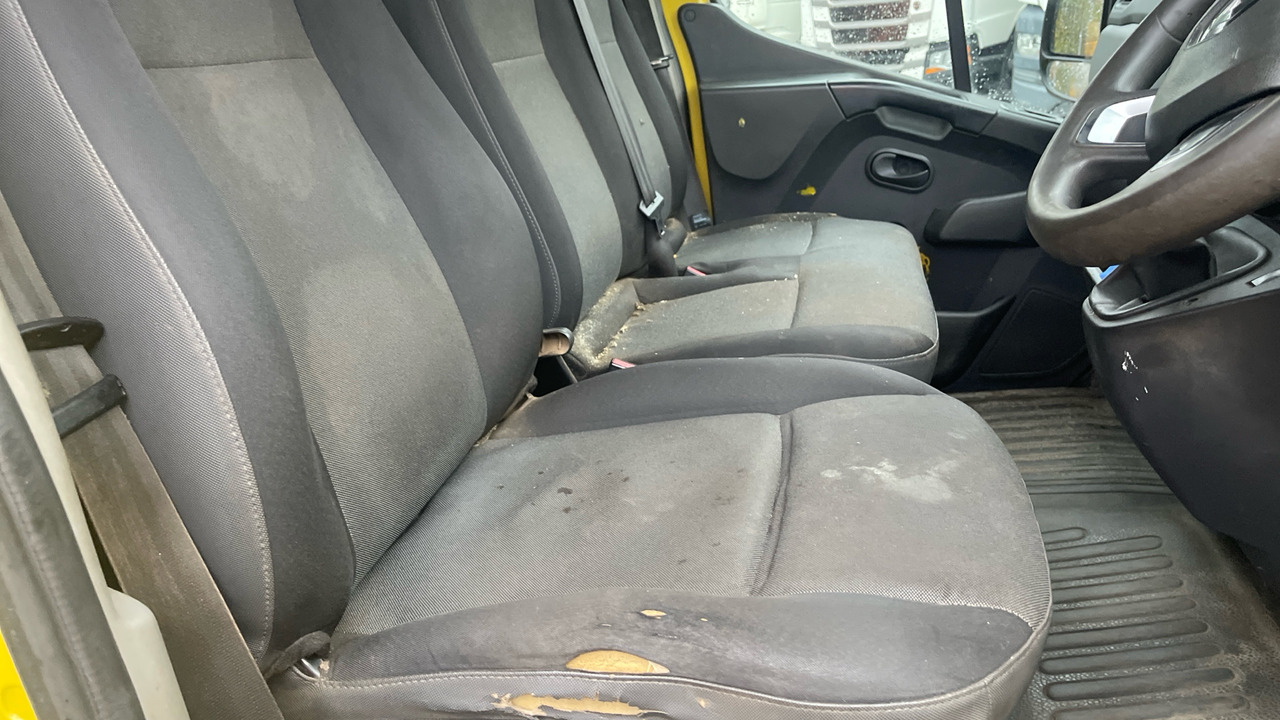 RENAULT MASTER 35 2.3 DCi 135PS - Furgoneta caja abierta: foto 5 RENAULT MASTER 35 2.3 DCi 135PS - Furgoneta caja abierta: foto 5