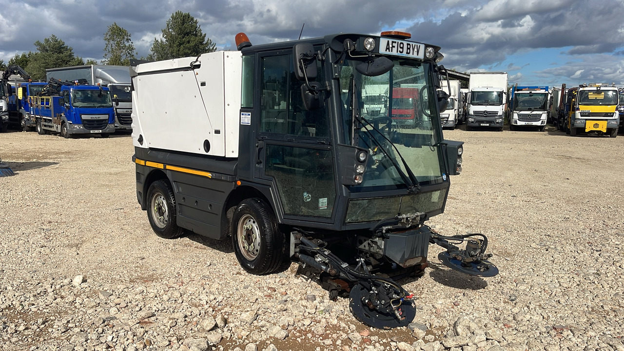 SCHMIDT COMPACT 200 - Barredora vial: foto 1 SCHMIDT COMPACT 200 - Barredora vial: foto 1