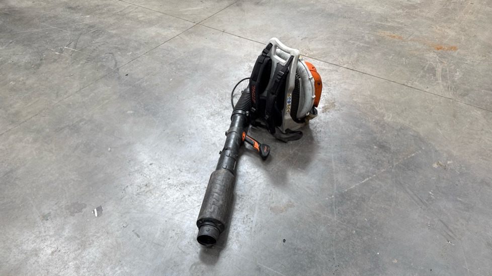 STIHL BR500 LEAF BLOWER BACKPACK - Equipo de construcción: foto 3 STIHL BR500 LEAF BLOWER BACKPACK - Equipo de construcción: foto 3