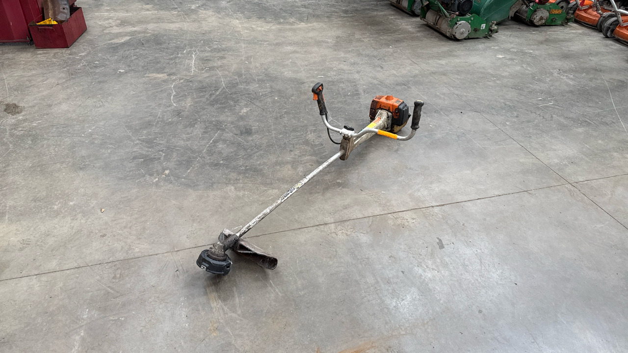 STIHL FS45C STRIMMER - Equipo de construcción: foto 2 STIHL FS45C STRIMMER - Equipo de construcción: foto 2