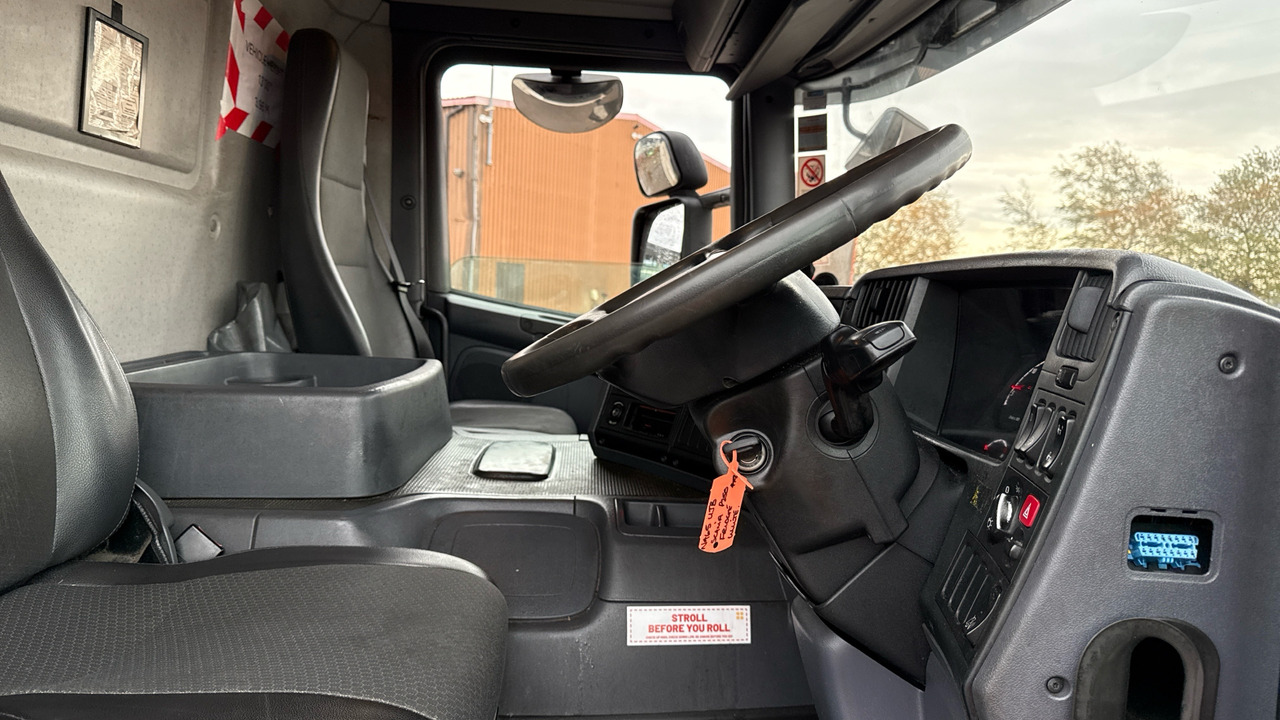 Scania P 250 - Camión frigorífico: foto 5 Scania P 250 - Camión frigorífico: foto 5