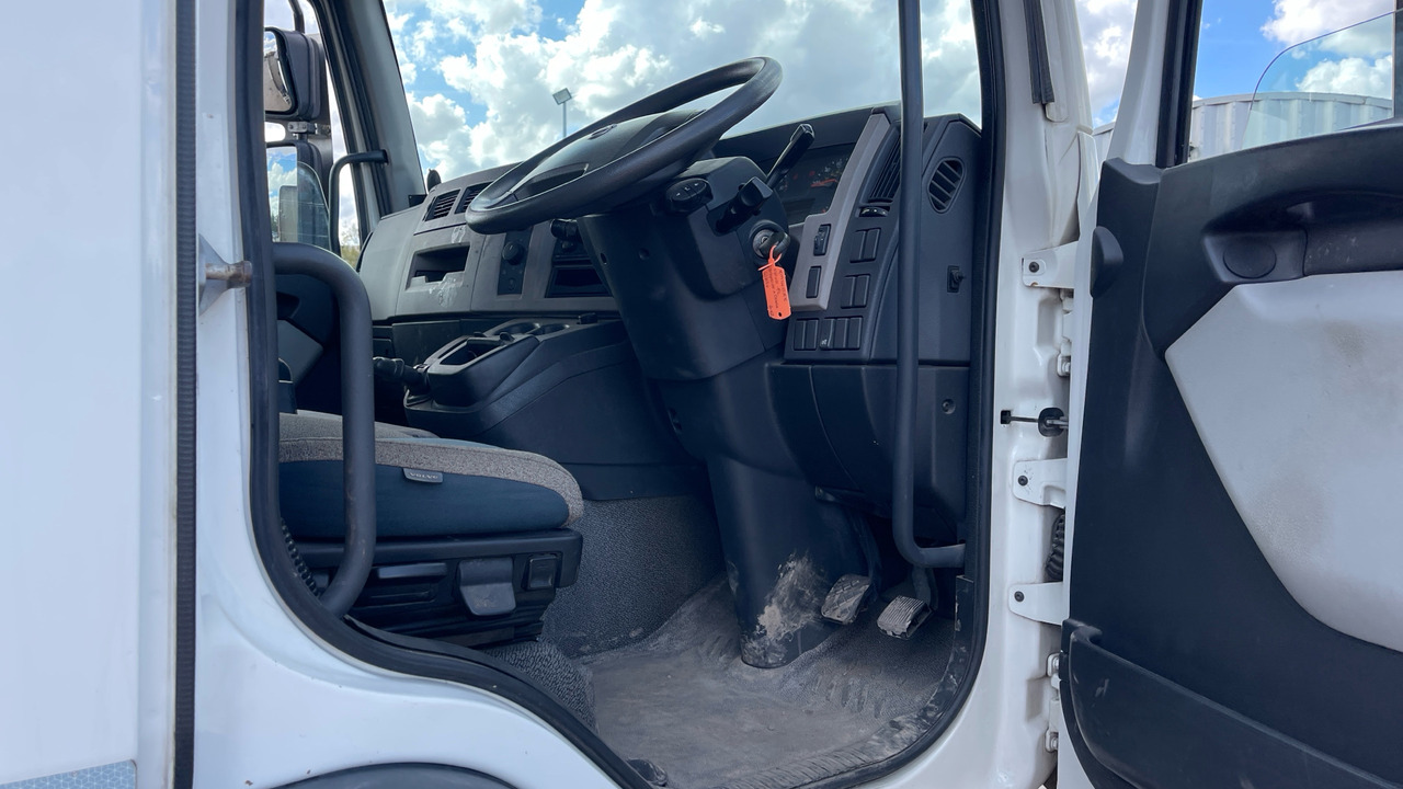 VOLVO FL - Camión caja abierta, Camión grúa: foto 5 VOLVO FL - Camión caja abierta, Camión grúa: foto 5