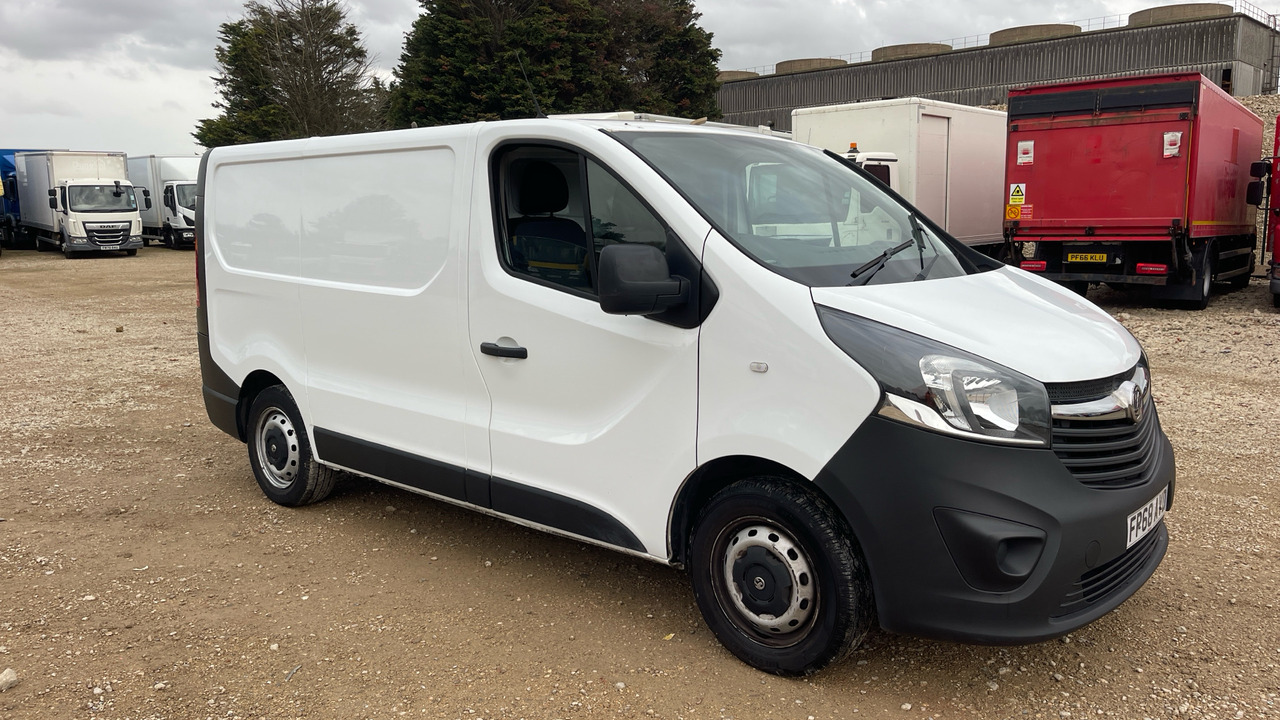 Vauxhall Vivaro 2700 1.6 CDTI 95PS - Furgoneta pequeña: foto 1 Vauxhall Vivaro 2700 1.6 CDTI 95PS - Furgoneta pequeña: foto 1