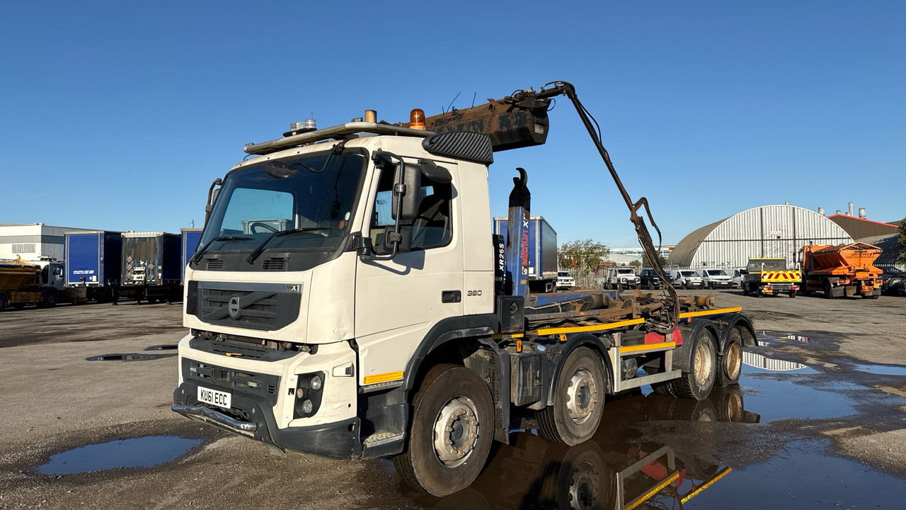 Volvo FMX 380 - Camión multibasculante: foto 2 Volvo FMX 380 - Camión multibasculante: foto 2