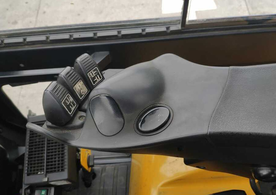 Yale GLP35VX - Carretilla elevadora de gas: foto 5 Yale GLP35VX - Carretilla elevadora de gas: foto 5