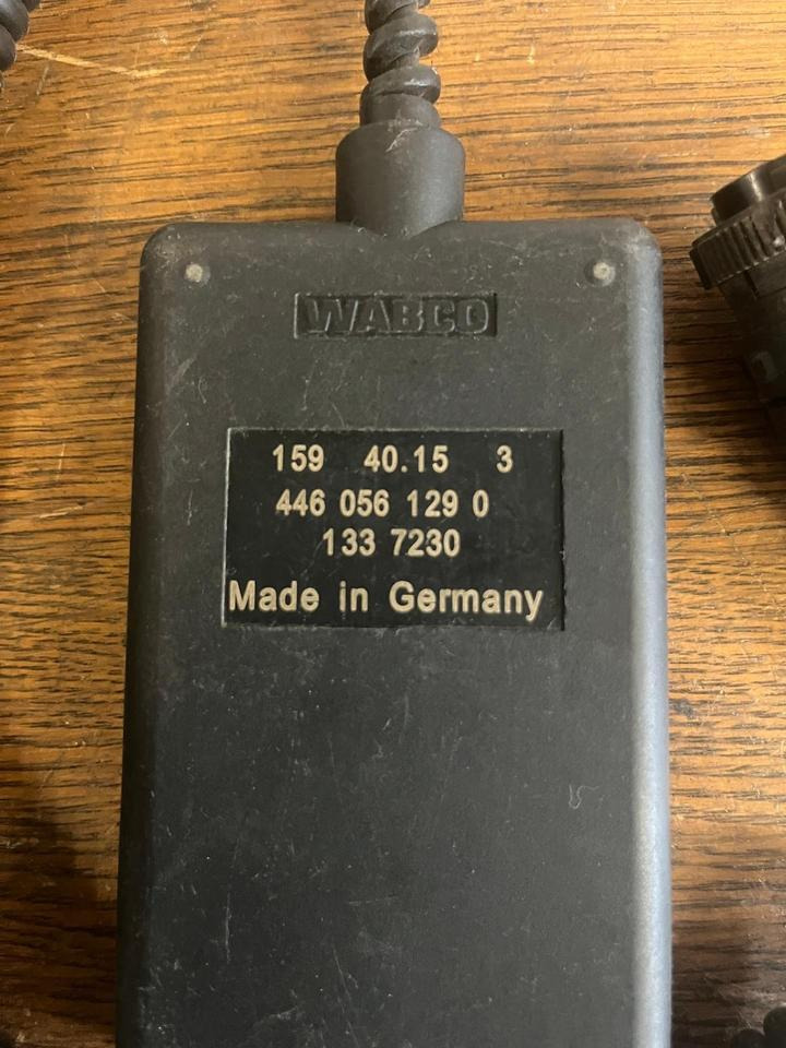 DAF Bediengerät Fernbedienung Luftfederung WABCO 4460561290 - Unidad de control para Camión: foto 3 DAF Bediengerät Fernbedienung Luftfederung WABCO 4460561290 - Unidad de control para Camión: foto 3