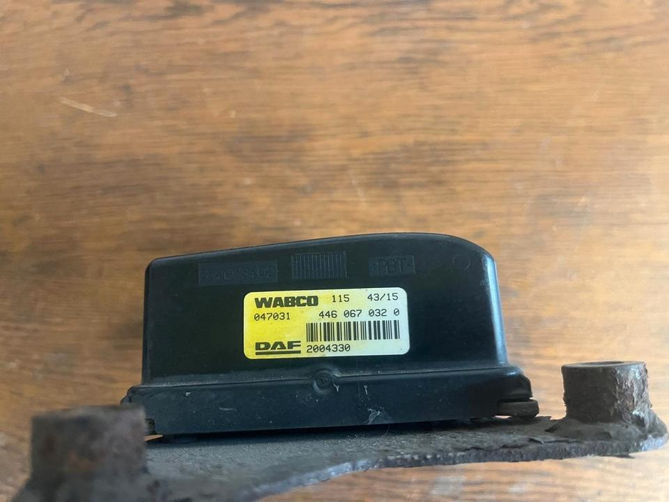 DAF Radarsensor 2004330 WABCO 4460670320 - Sensor para Camión: foto 3 DAF Radarsensor 2004330 WABCO 4460670320 - Sensor para Camión: foto 3