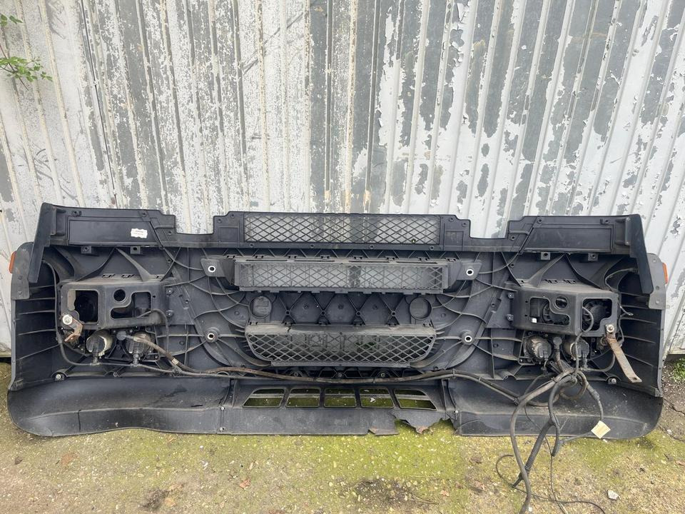 IVECO Stralis 450 Stoßstange - Parachoques para Camión: foto 4 IVECO Stralis 450 Stoßstange - Parachoques para Camión: foto 4