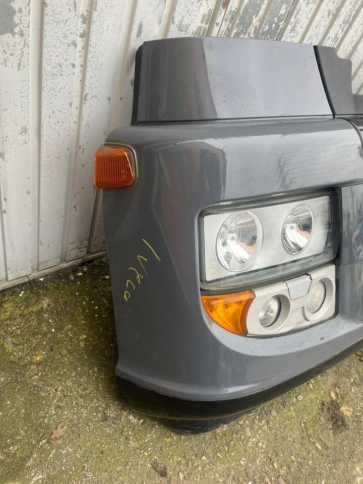 IVECO Stralis 450 Stoßstange - Parachoques para Camión: foto 2 IVECO Stralis 450 Stoßstange - Parachoques para Camión: foto 2