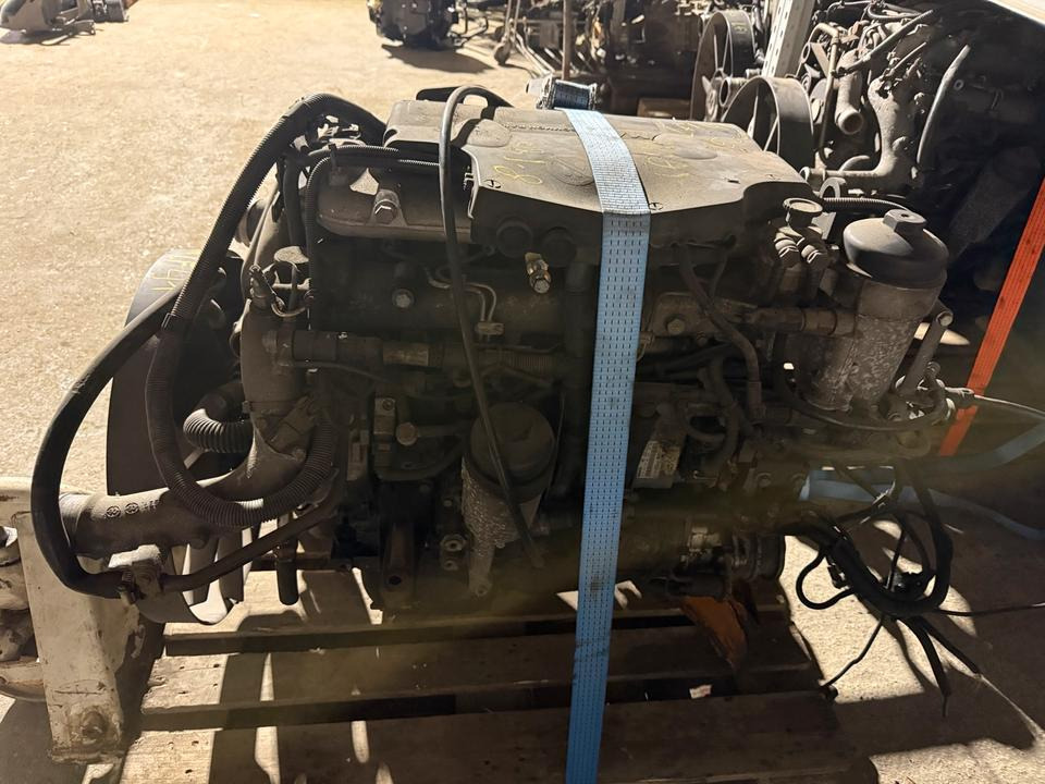 MAN 8.180 Motor EU3 D0834 LFL41 - Motor para Camión: foto 2 MAN 8.180 Motor EU3 D0834 LFL41 - Motor para Camión: foto 2