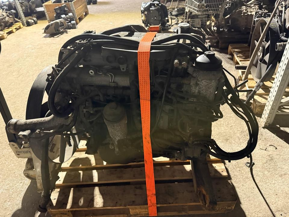 MAN 8.180 Motor EU4 D0834 LFL54 - Motor para Camión: foto 2 MAN 8.180 Motor EU4 D0834 LFL54 - Motor para Camión: foto 2