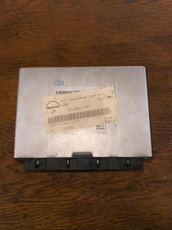 MAN ACC Steuergerät 81.25805.7080 - Unidad de control para Camión: foto 2 MAN ACC Steuergerät 81.25805.7080 - Unidad de control para Camión: foto 2