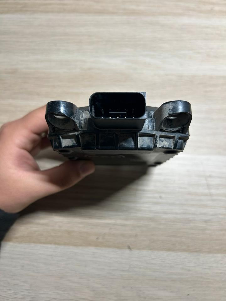 MAN EU6 Radarsensor / Distance Radarsensor 81.27610-0037 - Sensor para Camión: foto 4 MAN EU6 Radarsensor / Distance Radarsensor 81.27610-0037 - Sensor para Camión: foto 4