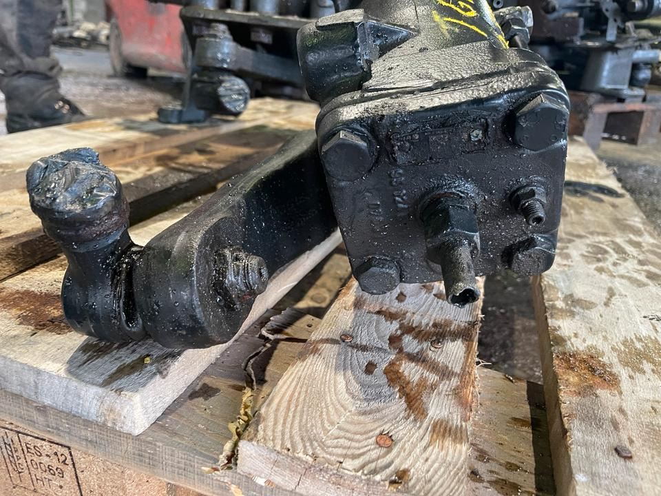 MAN TGM Lenkung Lenkgetriebe ZF - Caja de dirección para Camión: foto 4 MAN TGM Lenkung Lenkgetriebe ZF - Caja de dirección para Camión: foto 4