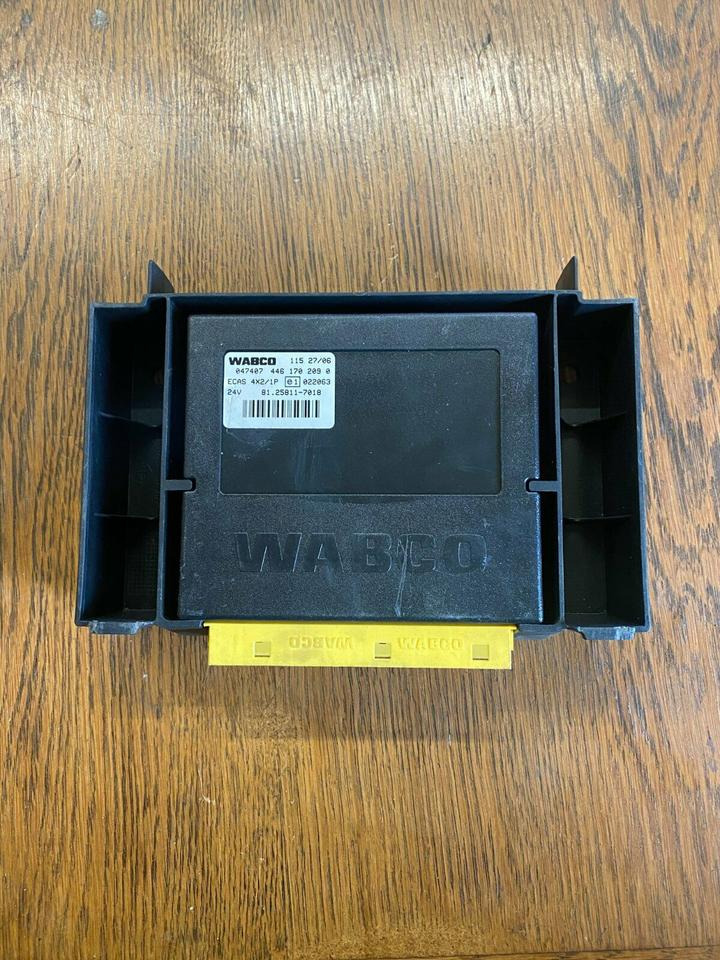 MAN WABCO Steuergerät ECAS 4*2 81.25811-7018 - Unidad de control para Camión: foto 1 MAN WABCO Steuergerät ECAS 4*2 81.25811-7018 - Unidad de control para Camión: foto 1