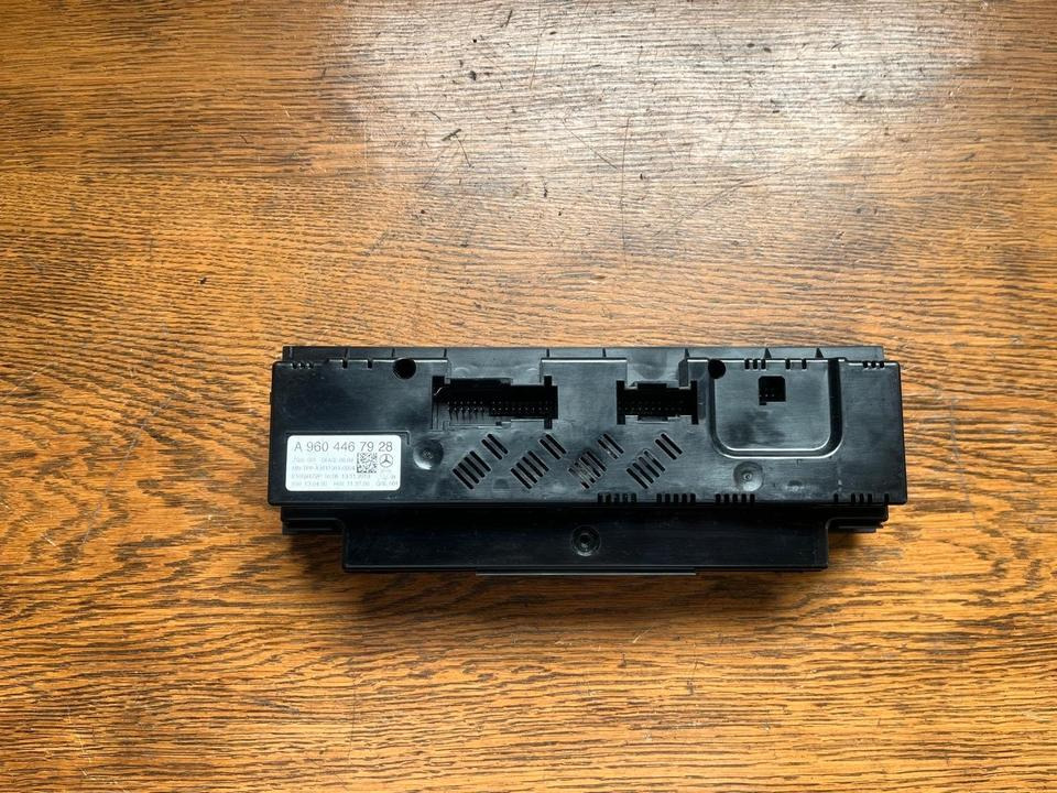 Mercedes Actros MP4 Klimabedienteil Klima Heizung A9604467928 - Cabina e interior para Camión: foto 3 Mercedes Actros MP4 Klimabedienteil Klima Heizung A9604467928 - Cabina e interior para Camión: foto 3