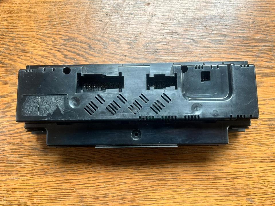 Mercedes Actros MP4 Klimabedienteil Klima Heizung E1064917C - Cabina e interior para Camión: foto 3 Mercedes Actros MP4 Klimabedienteil Klima Heizung E1064917C - Cabina e interior para Camión: foto 3