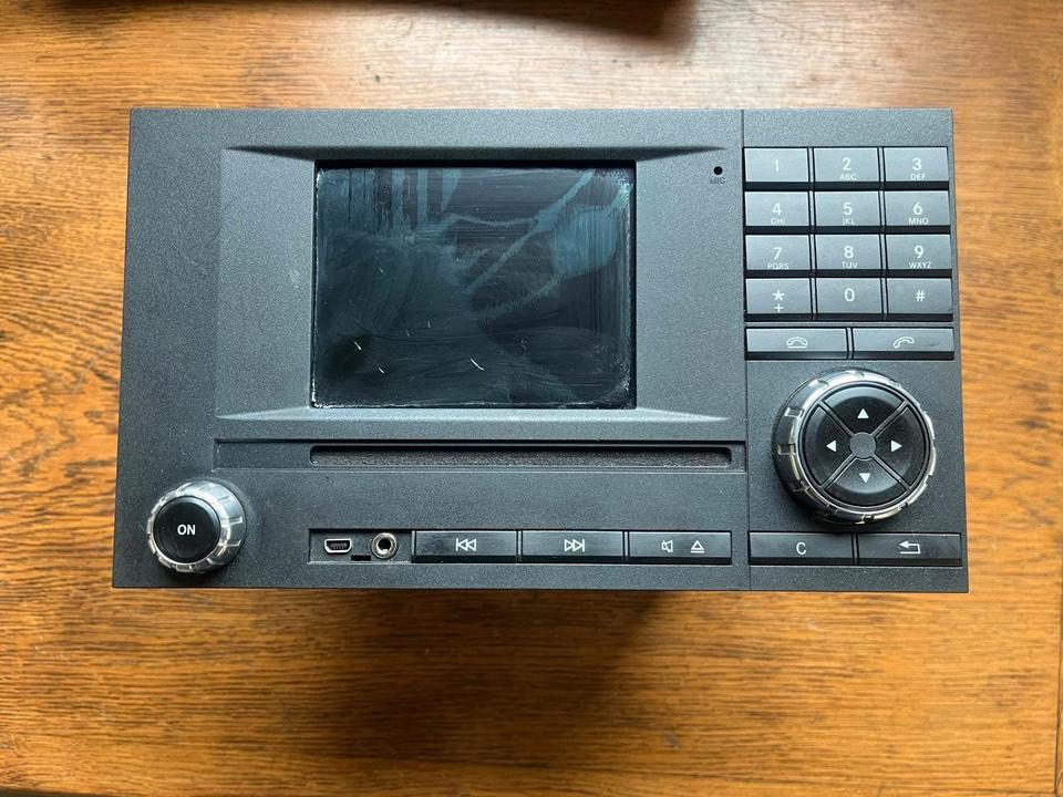 Mercedes Actros MP4 MB TCC MID Multi Media Radio A0004467662 - Cabina e interior para Camión: foto 1 Mercedes Actros MP4 MB TCC MID Multi Media Radio A0004467662 - Cabina e interior para Camión: foto 1