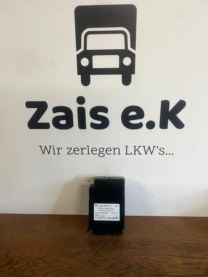 Mercedes Actros MP4 Video Radar Steuergerät A0004463551 - Unidad de control para Camión: foto 1 Mercedes Actros MP4 Video Radar Steuergerät A0004463551 - Unidad de control para Camión: foto 1