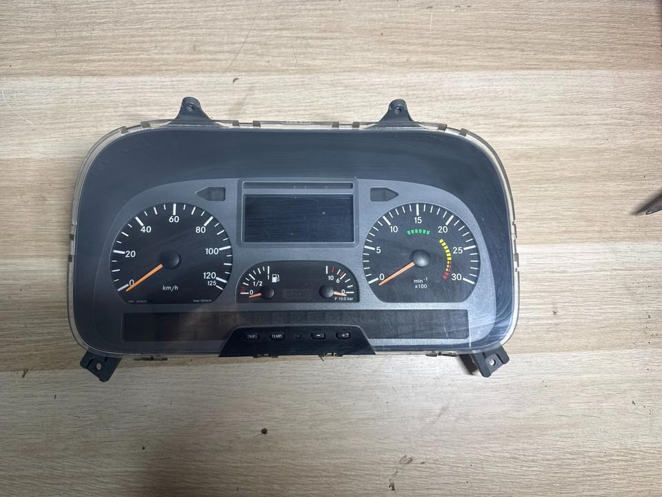 Mercedes Ategi kombiinstrument Tacho A0044463421 - Salpicadero para Camión: foto 2 Mercedes Ategi kombiinstrument Tacho A0044463421 - Salpicadero para Camión: foto 2