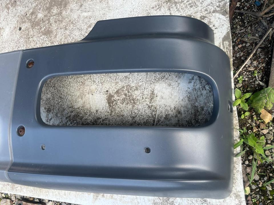 Mercedes Atego 3, 12 Tonner Stoßstange - Parachoques para Camión: foto 4 Mercedes Atego 3, 12 Tonner Stoßstange - Parachoques para Camión: foto 4