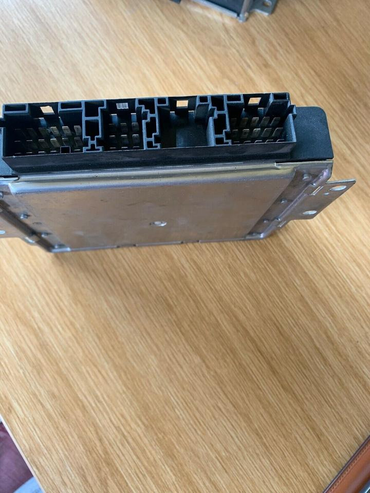 Mercedes Atego BOSCH Elektronik ABS Steuergerät A0004463414 - Unidad de control para Camión: foto 3 Mercedes Atego BOSCH Elektronik ABS Steuergerät A0004463414 - Unidad de control para Camión: foto 3