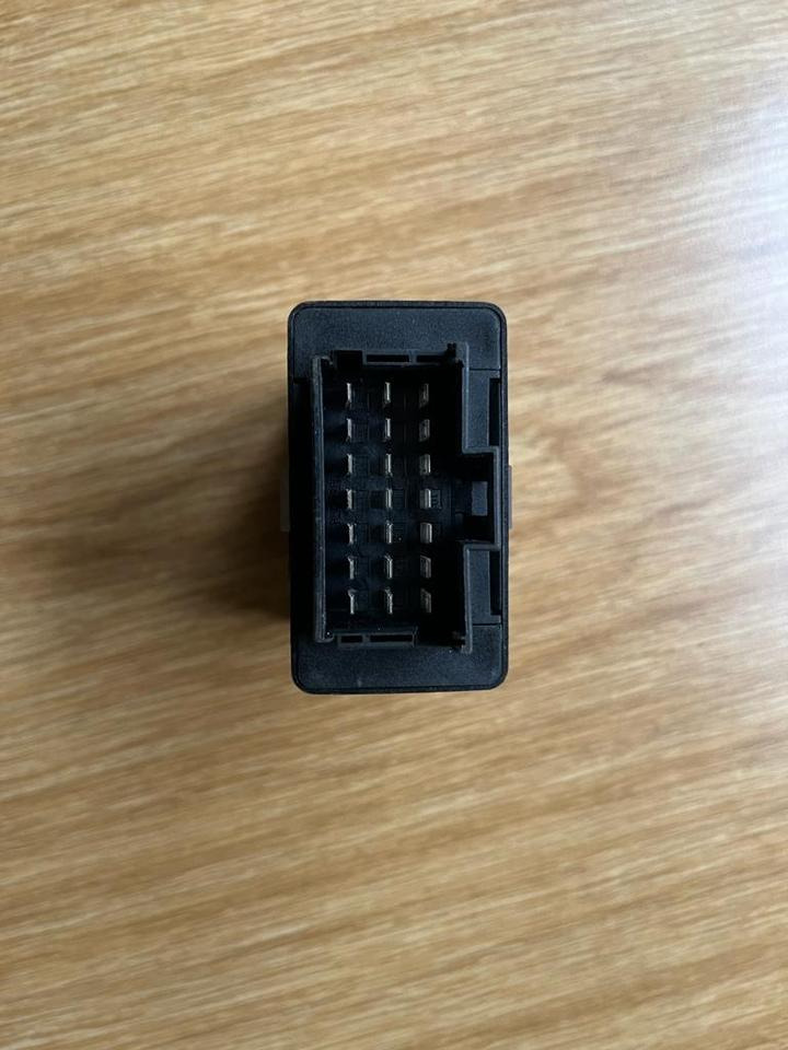 Mercedes Atego Blinkermodul Relais Steuergerät A0205451232 - Unidad de control para Camión: foto 3 Mercedes Atego Blinkermodul Relais Steuergerät A0205451232 - Unidad de control para Camión: foto 3