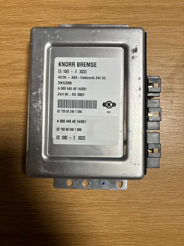 Mercedes Atego Knorr-Bremse ABS Steuergerät A0004464014 - Unidad de control para Camión: foto 1 Mercedes Atego Knorr-Bremse ABS Steuergerät A0004464014 - Unidad de control para Camión: foto 1