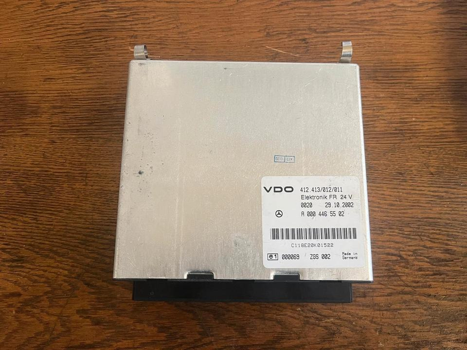 Mercedes Atego VDO Elektronik FR Steuergerät A0004465502 - Unidad de control para Camión: foto 2 Mercedes Atego VDO Elektronik FR Steuergerät A0004465502 - Unidad de control para Camión: foto 2