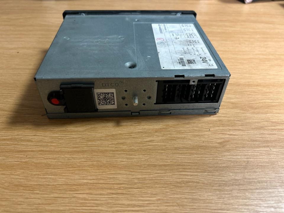 Mercedes-Benz Tachograph  A0014463833 - Tacógrafo para Camión: foto 2 Mercedes-Benz Tachograph  A0014463833 - Tacógrafo para Camión: foto 2