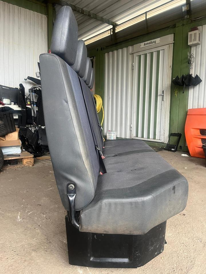 Mercedes Sprinter 4er-Sitzbank Hinten - Asiento para Camión: foto 5 Mercedes Sprinter 4er-Sitzbank Hinten - Asiento para Camión: foto 5