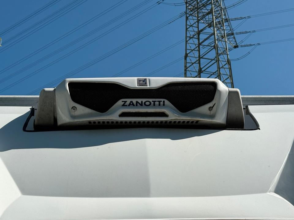 Mercedes Sprinter Kühlkoffer - Carrocería-frigorifico: foto 3 Mercedes Sprinter Kühlkoffer - Carrocería-frigorifico: foto 3