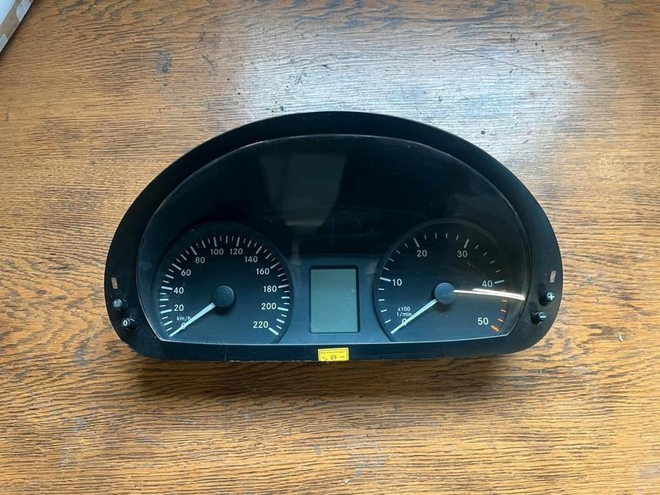 Mercedes Vito Viano W639 Kombiinstrument Tacho A6394464921 - Salpicadero para Camión: foto 1 Mercedes Vito Viano W639 Kombiinstrument Tacho A6394464921 - Salpicadero para Camión: foto 1