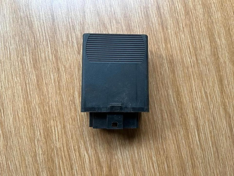 Mercedes W638 Vito Steuergerät Blinkermodul Relais 0165452332 - Unidad de control para Camión: foto 4 Mercedes W638 Vito Steuergerät Blinkermodul Relais 0165452332 - Unidad de control para Camión: foto 4