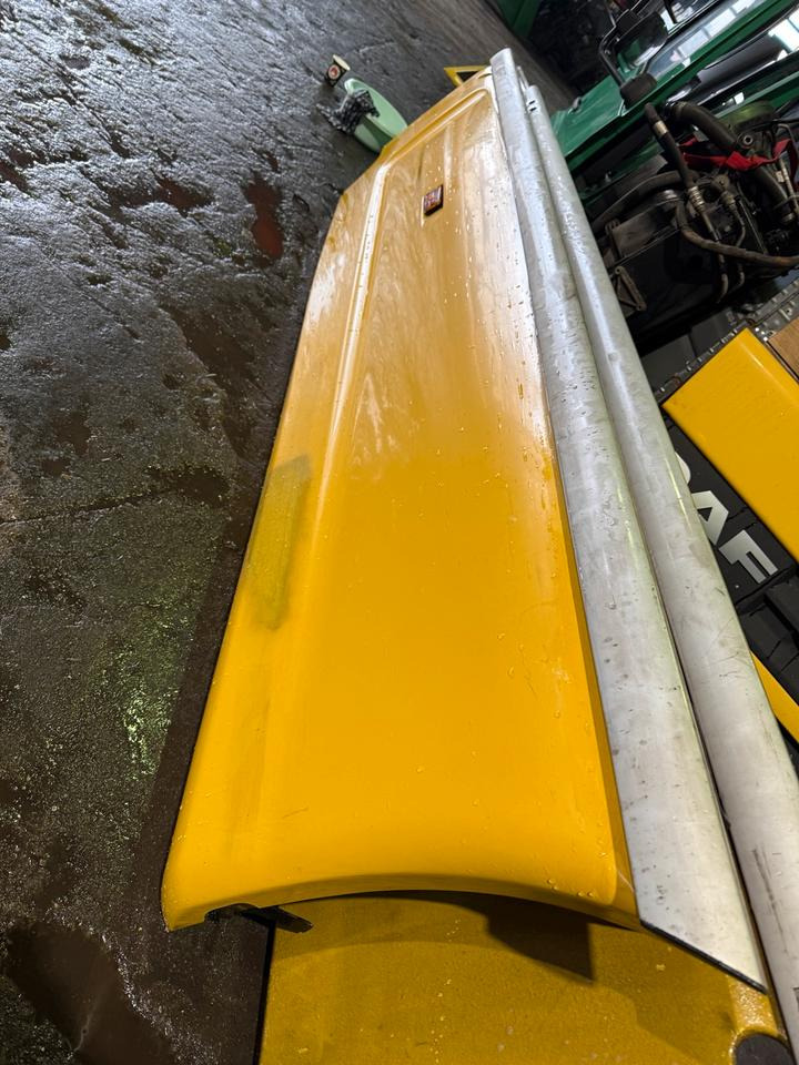 DAF XF 105.460 Seitenspoiler Links & Rechts - Piezas de recambio: foto 3 DAF XF 105.460 Seitenspoiler Links & Rechts - Piezas de recambio: foto 3