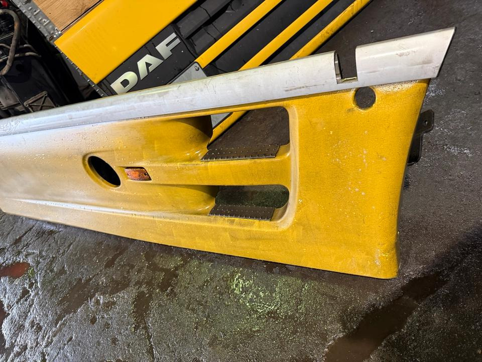 DAF XF 105.460 Seitenspoiler Links & Rechts - Piezas de recambio: foto 5 DAF XF 105.460 Seitenspoiler Links & Rechts - Piezas de recambio: foto 5