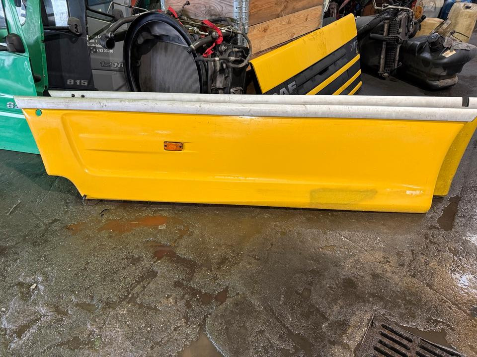 DAF XF 105.460 Seitenspoiler Links & Rechts - Piezas de recambio: foto 1 DAF XF 105.460 Seitenspoiler Links & Rechts - Piezas de recambio: foto 1