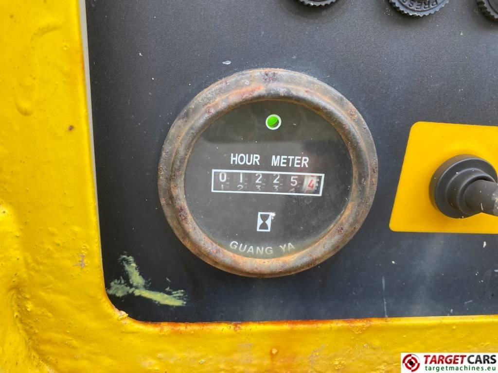 Plataforma de tijeras GMG 6094RT Diesel 4x4 Scissor Work Lift 2020cm: foto 12