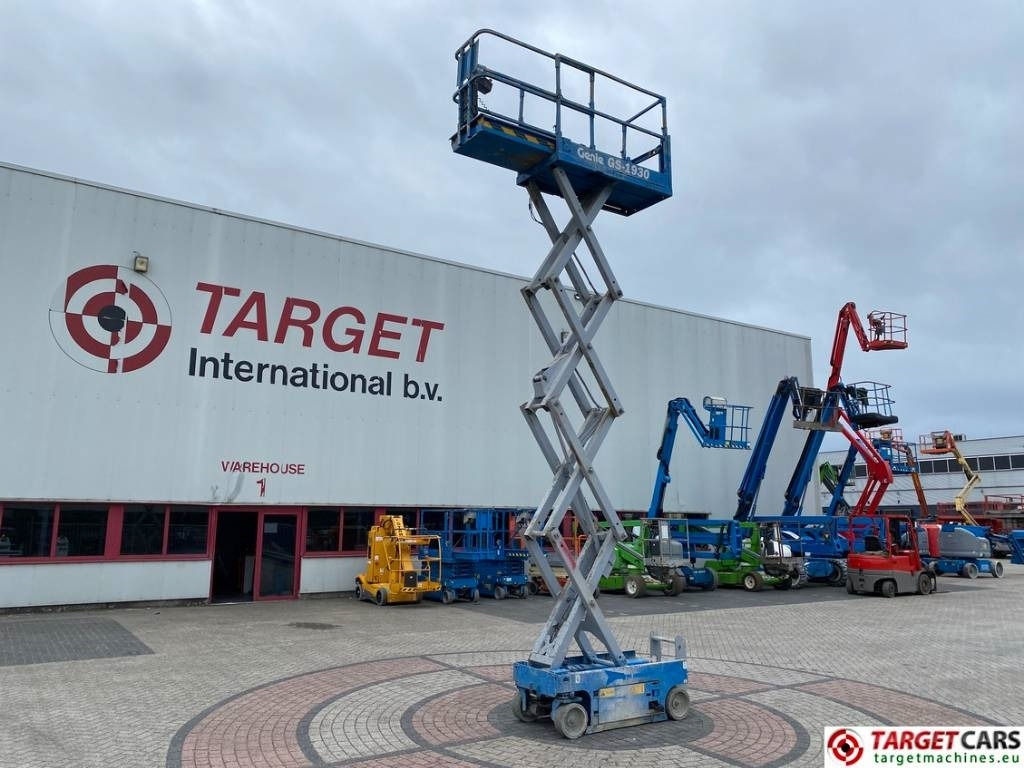 Genie GS-1932 Electric Scissor Work Lift 779cm - Plataforma de tijeras: foto 4 Genie GS-1932 Electric Scissor Work Lift 779cm - Plataforma de tijeras: foto 4