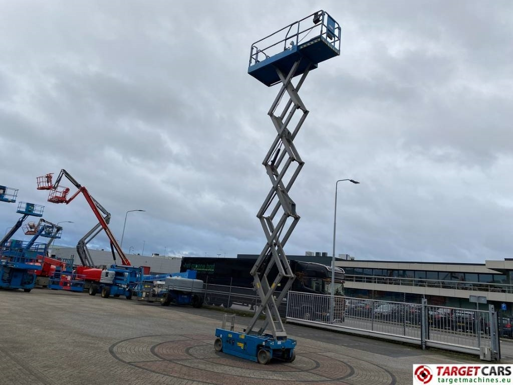 Plataforma de tijeras Genie GS-3246 Electric Scissor Work Lift 1175cm: foto 7