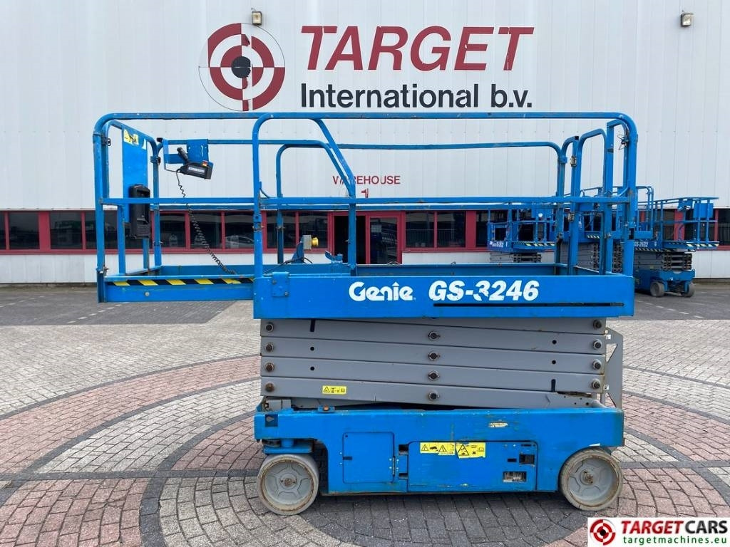 Plataforma de tijeras Genie GS-3246 Electric Scissor Work Lift 1175cm: foto 15