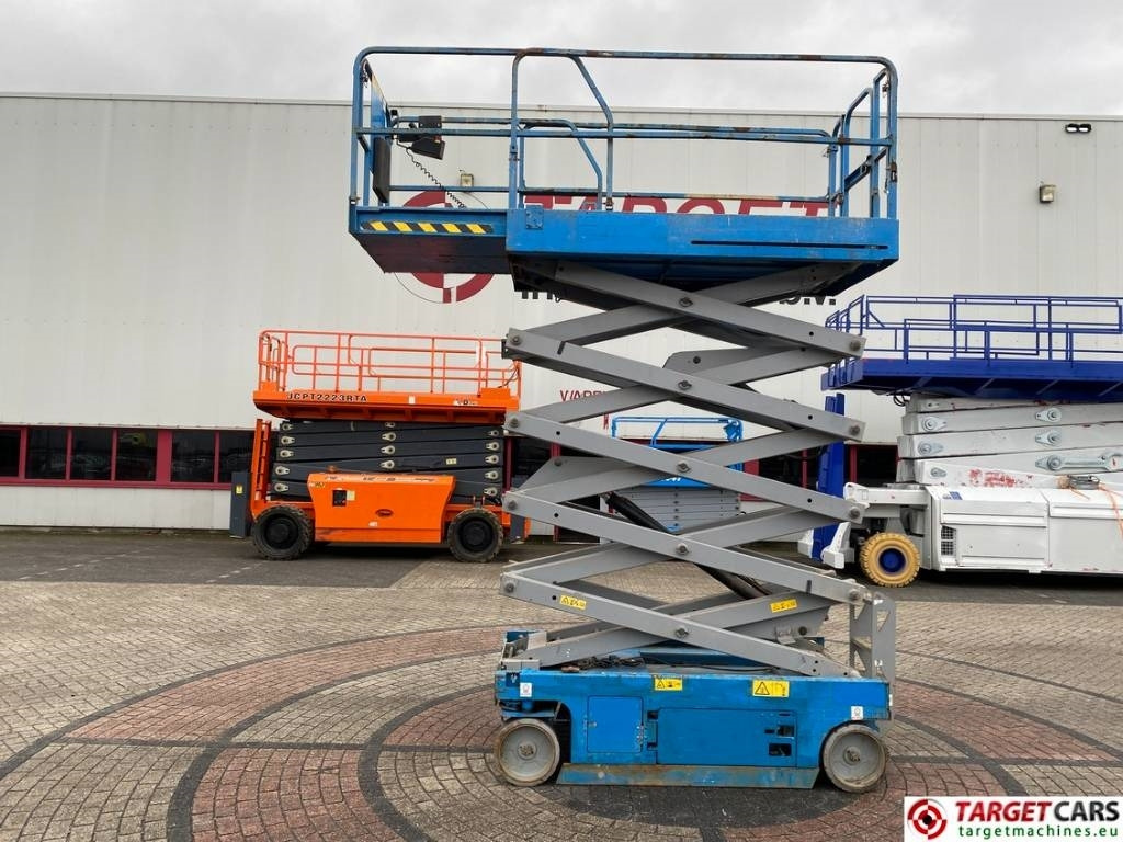 Genie GS-3246 Electric Scissor Work Lift 1175cm - Plataforma de tijeras: foto 5 Genie GS-3246 Electric Scissor Work Lift 1175cm - Plataforma de tijeras: foto 5