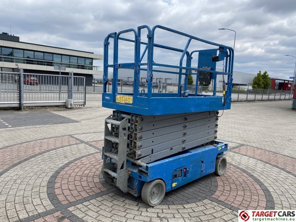 Genie GS-4047 Electric 4047 Scissor Work Lift 1389cm - Plataforma de tijeras: foto 3 Genie GS-4047 Electric 4047 Scissor Work Lift 1389cm - Plataforma de tijeras: foto 3