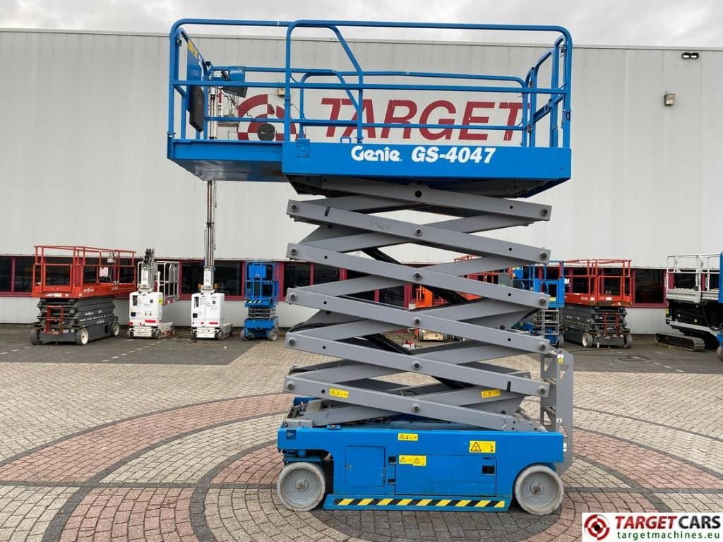 Genie GS-4047 Electric GS4047 Scissor Work Lift 1389cm - Plataforma de tijeras: foto 5 Genie GS-4047 Electric GS4047 Scissor Work Lift 1389cm - Plataforma de tijeras: foto 5