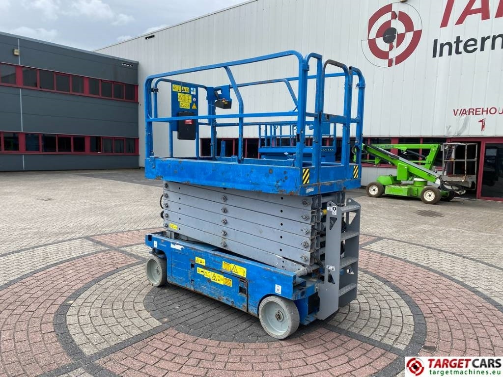 Genie GS-4047 Electric Scissor Work Lift 1389cm - Plataforma de tijeras: foto 4 Genie GS-4047 Electric Scissor Work Lift 1389cm - Plataforma de tijeras: foto 4